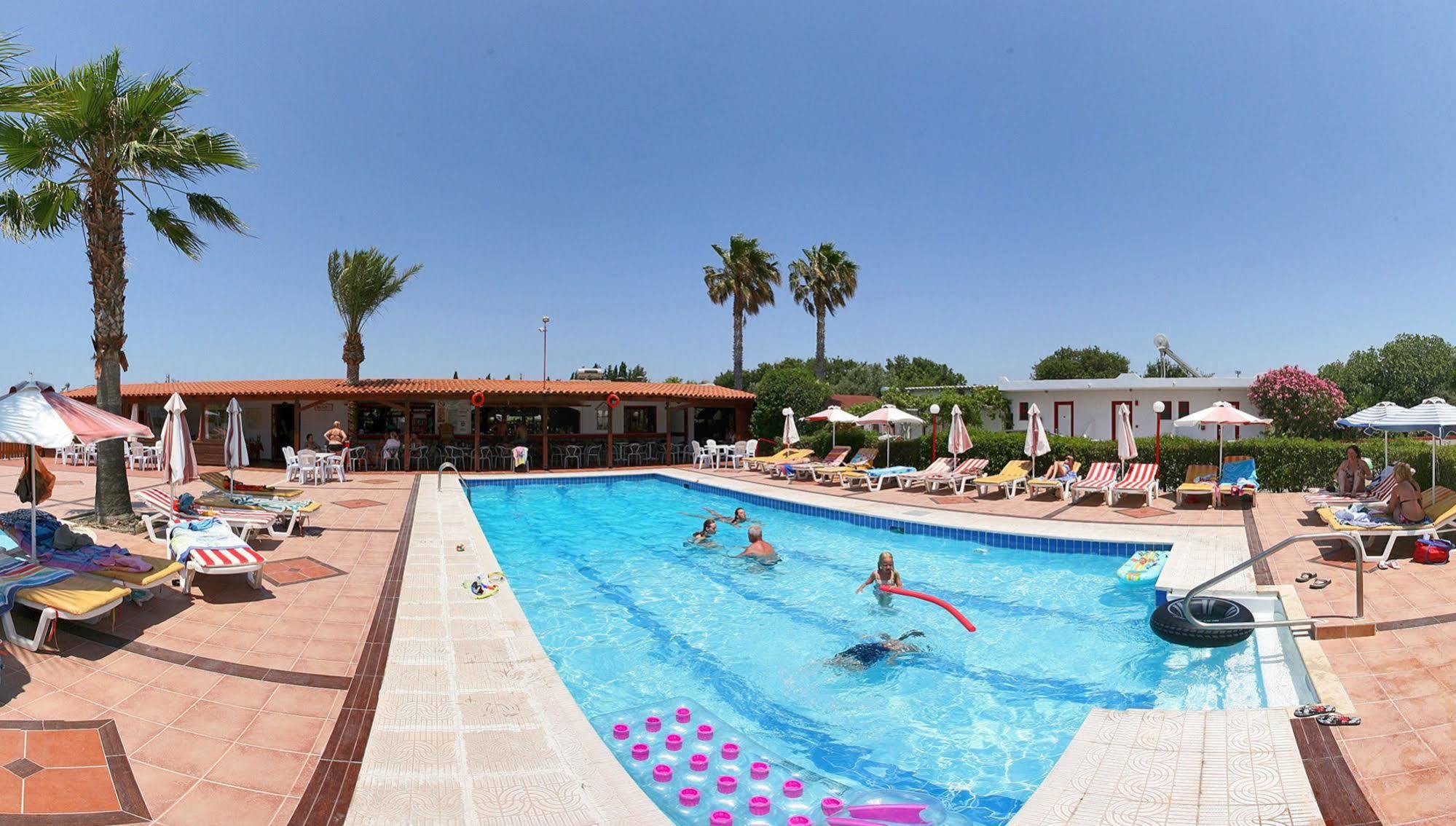 Sandy'S Studios Apartments & Log-Villas Kos-Stadt Exterior foto